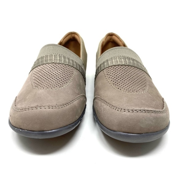 Cobb Hill WOMEN'S PENFIELD A-LINE SLIP-ON SHOE Taupe WIDE - Picture 3 of 9